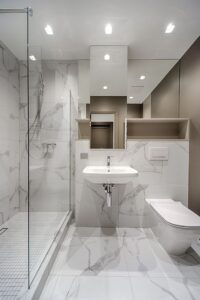 baño en marmol piedractiva